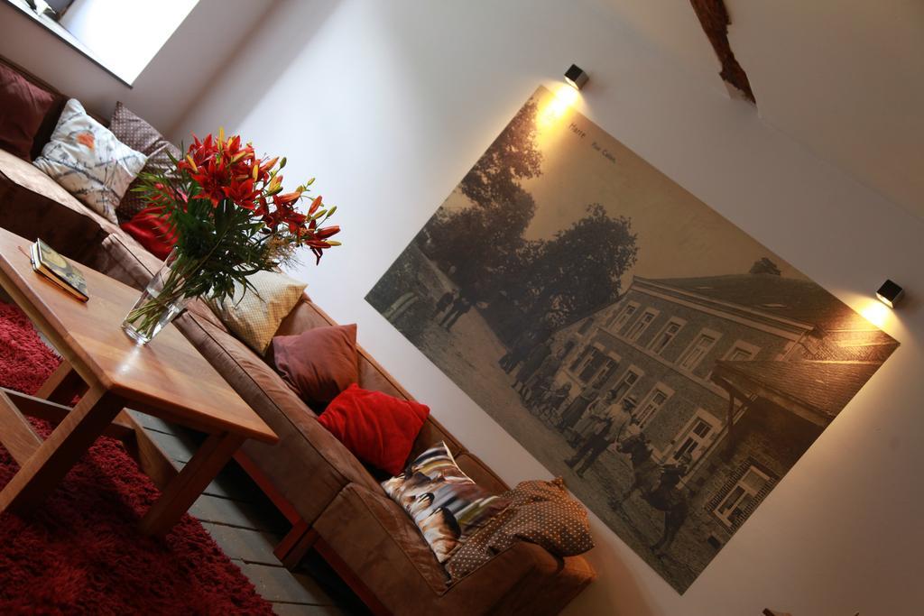 B&B Les Oiseaux De Passage Harre Exterior foto